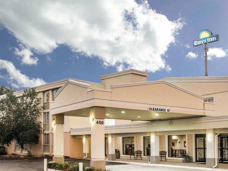 Days Inn Чикопи Экстерьер фото